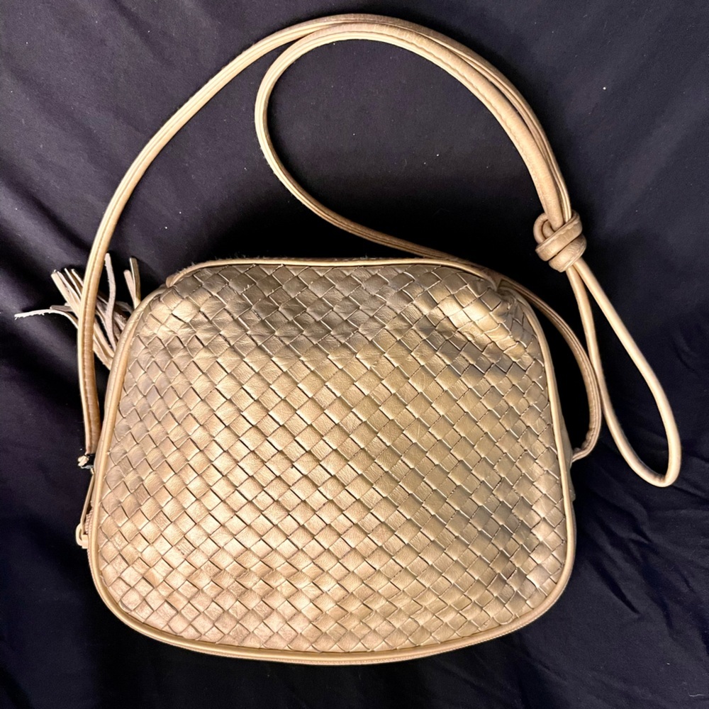 Vintage 80s Gold Metallic Woven Leather Crossbody Bag Boho Tassel Purse Glam - Picture 9 of 17